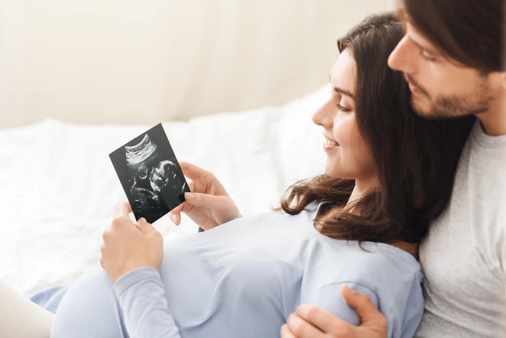 reveler-le-sexe-du-bebe-un-moment-plus-charge-quil-ny-parait