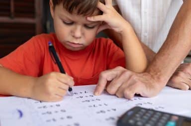 1-quand-les-devoirs-deviennent-un-affrontement-sortir-du-cercle-conflit-stress